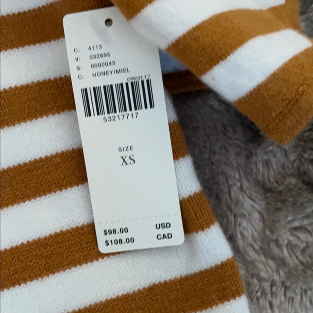 Anthropologie Striped Top with Flutter Sleeves. - Picture 3 of 4